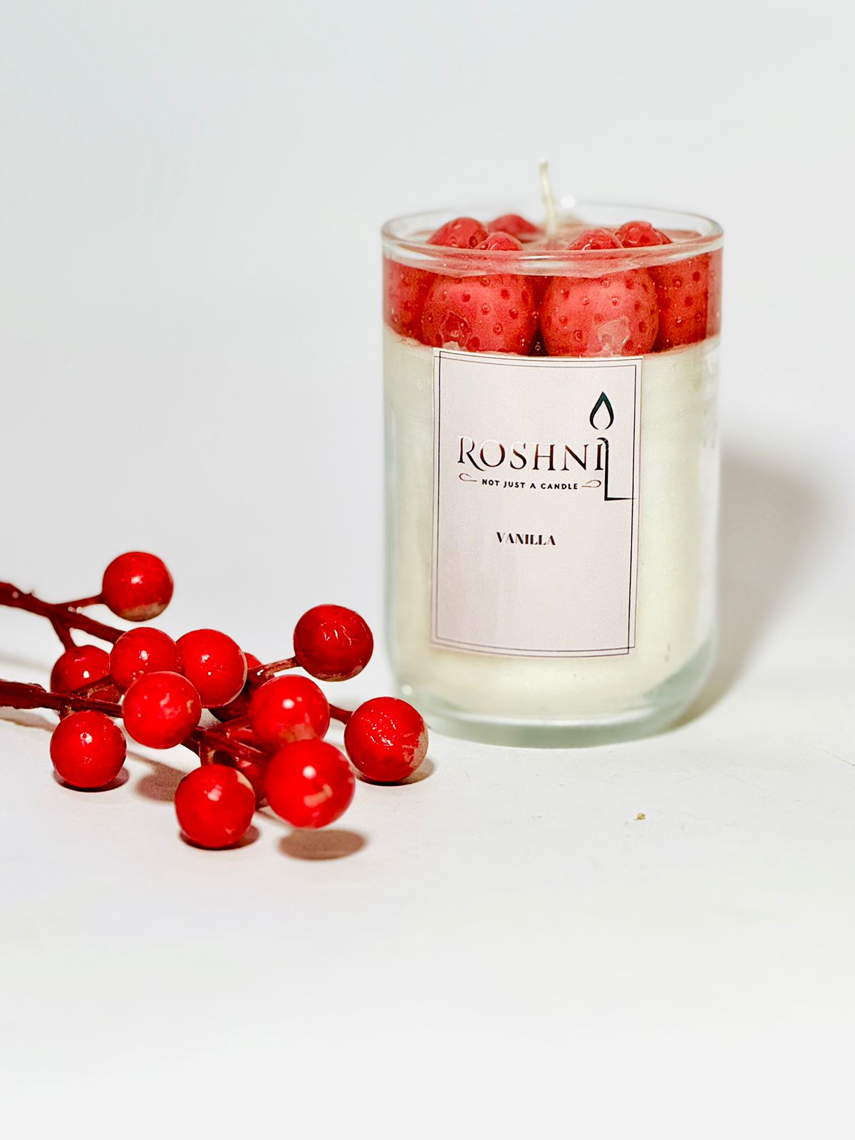 Roshni Strawberry Bliss Candle